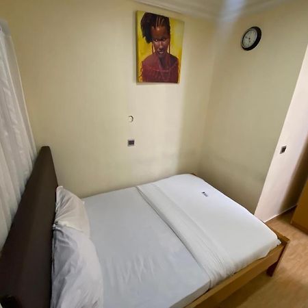 Apartment D Лаґос Екстер'єр фото