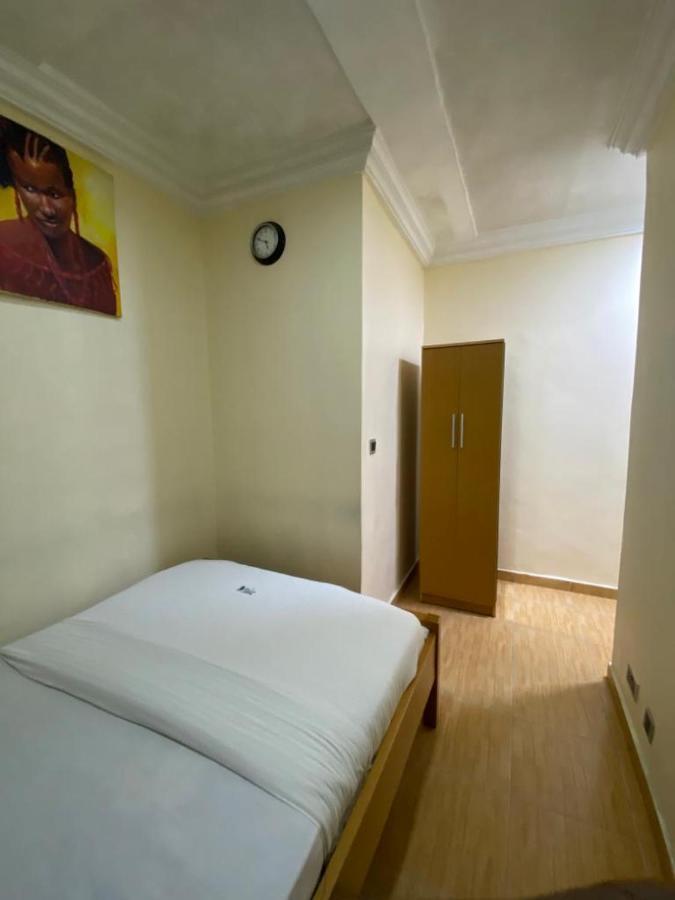 Apartment D Лаґос Екстер'єр фото